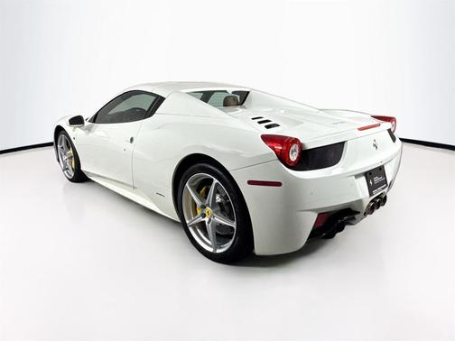 2015 Ferrari 458 Spider Base