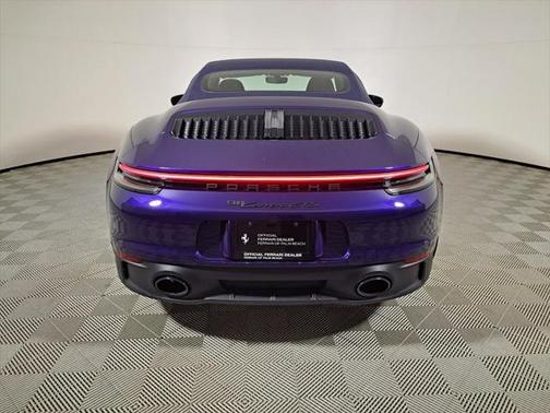 2024 Porsche 911 Carrera GTS