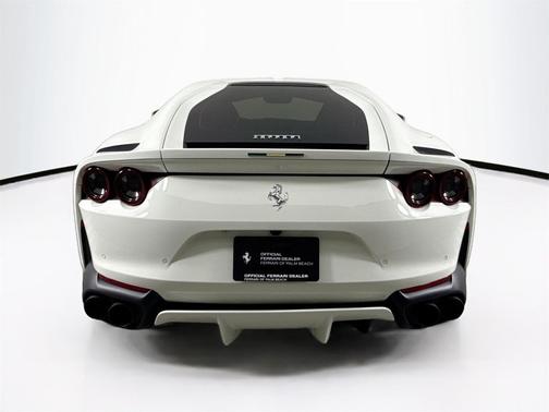 2020 Ferrari 812 Superfast Base