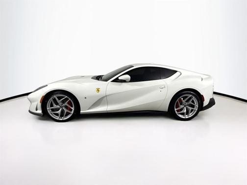 2020 Ferrari 812 Superfast Base