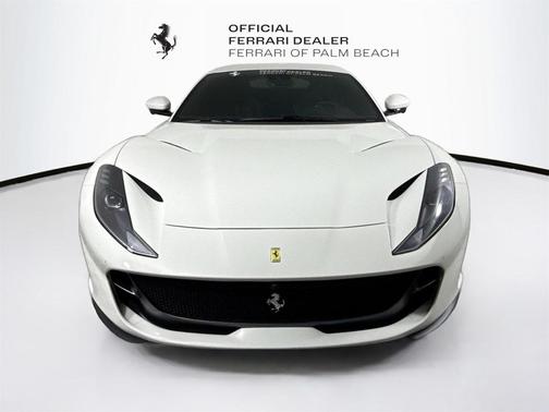 2020 Ferrari 812 Superfast Base