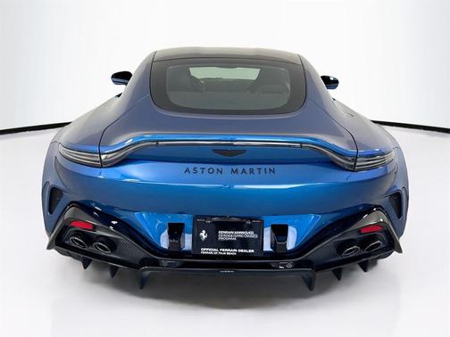 2025 Aston Martin Vantage 