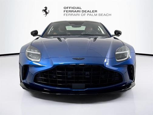2025 Aston Martin Vantage 