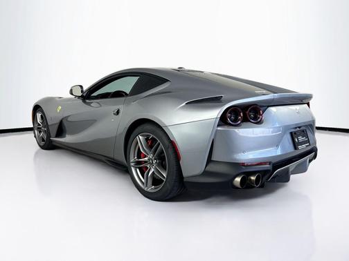 2019 Ferrari 812 Superfast 