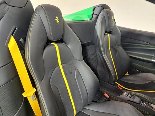 2023 Ferrari F8 Spider Base