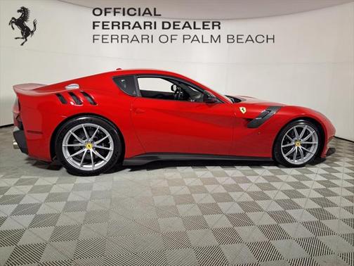 2017 Ferrari F12tdf Base
