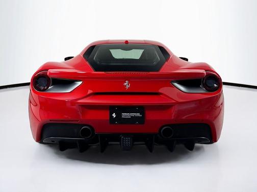 Rosso Corsa 2017 Ferrari 488 GTB