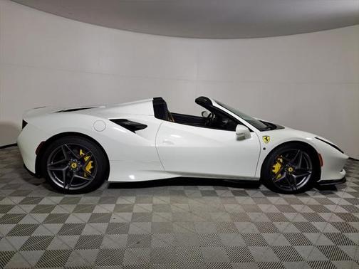2023 Ferrari F8 Spider Base