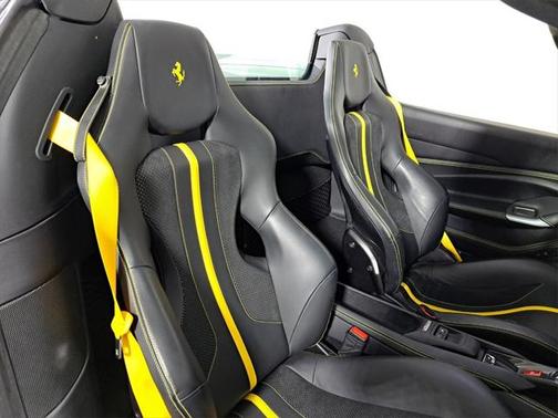 2023 Ferrari F8 Spider Base
