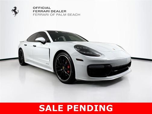 2019 Porsche Panamera GTS