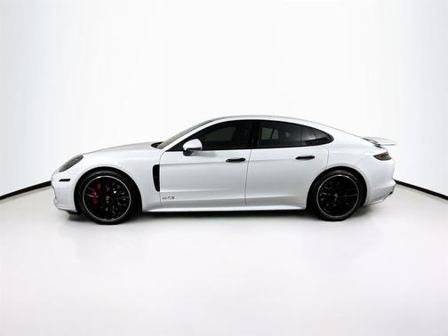 2019 Porsche Panamera GTS