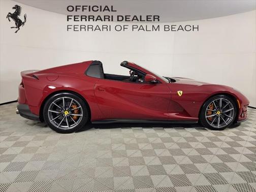 2023 Ferrari 812 GTS Base