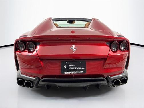 2022 Ferrari 812 GTS Base