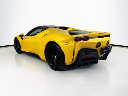 2024 Ferrari SF90 Spider 