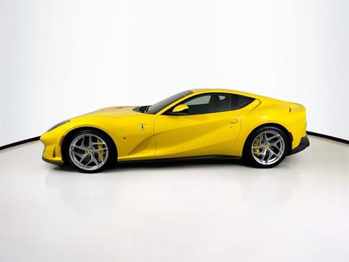 2019 Ferrari 812 Superfast Base