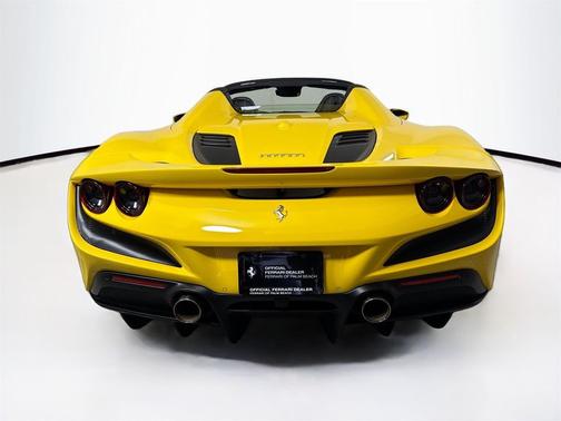 2021 Ferrari F8 Spider Base