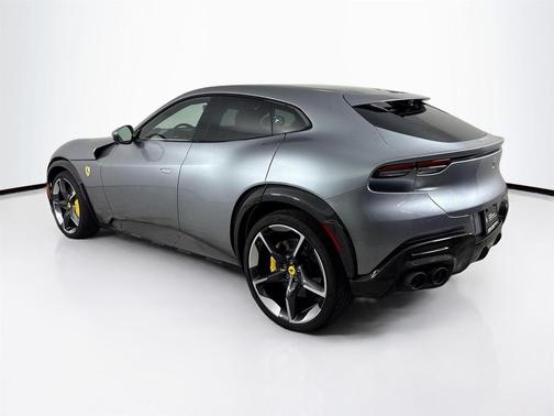 2025 Ferrari Purosangue 