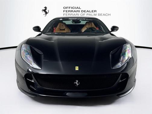 2021 Ferrari 812 GTS 