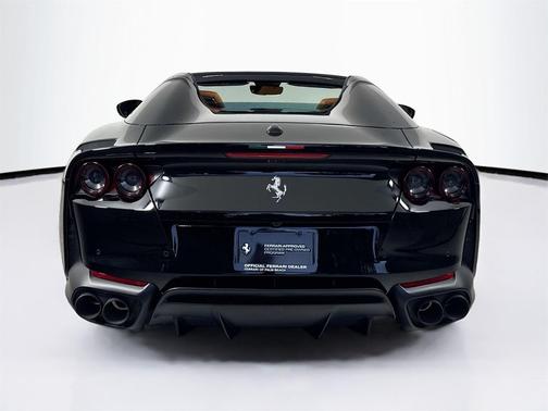 2021 Ferrari 812 GTS 