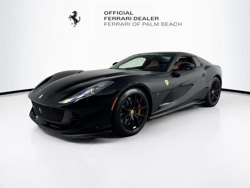 2021 Ferrari 812 GTS 