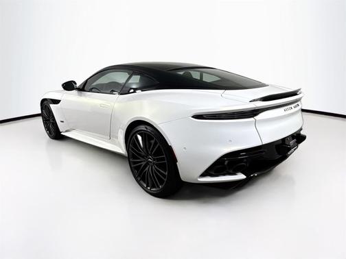 2023 Aston Martin DBS Base