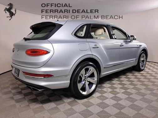 2023 Bentley Bentayga Azure