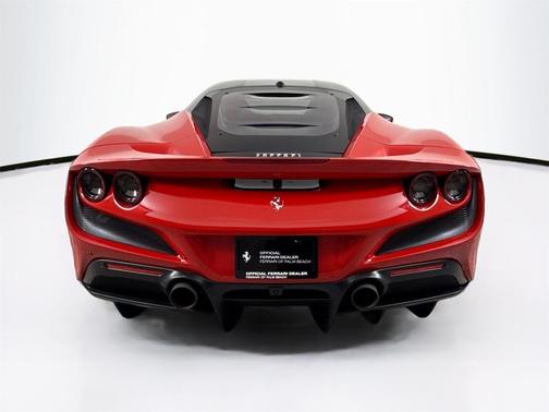 2022 Ferrari F8 Tributo Base