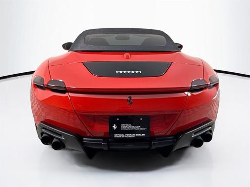 2025 Ferrari Roma Spider Base