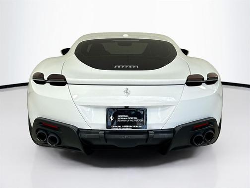 2023 Ferrari Roma 