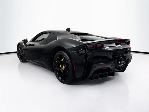 2023 Ferrari SF90 Stradale 