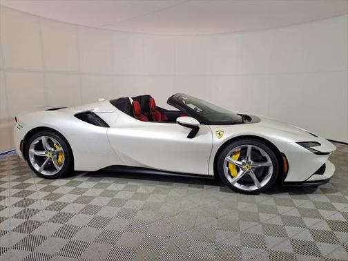 2024 Ferrari SF90 Spider Base