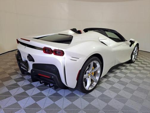2024 Ferrari SF90 Spider Base