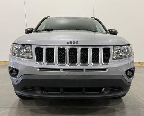 Photo 2 of 30 of 2016 Jeep Compass Sport