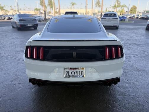 2016 Ford Shelby GT350 Base