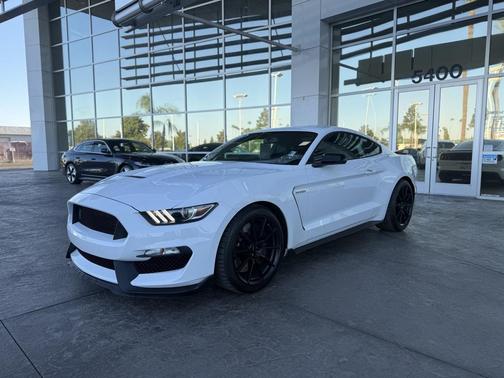 2016 Ford Shelby GT350 Base