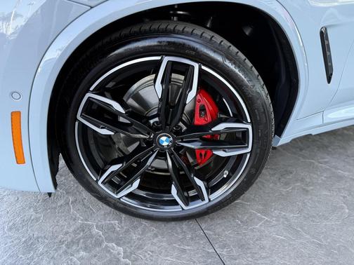 2024 BMW X3 M40i