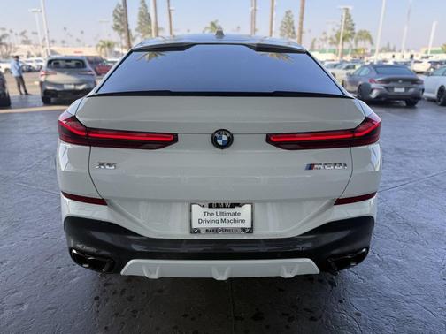 2024 BMW X6 M60i