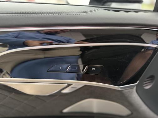 2023 Audi S8 4.0T