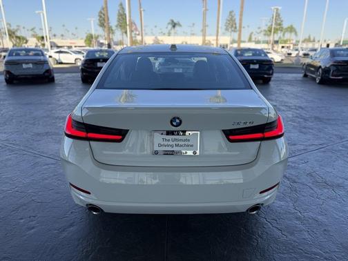 2025 BMW 330 i