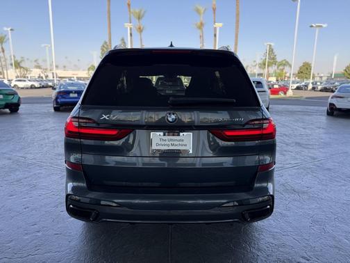 2022 BMW X7 xDrive40i
