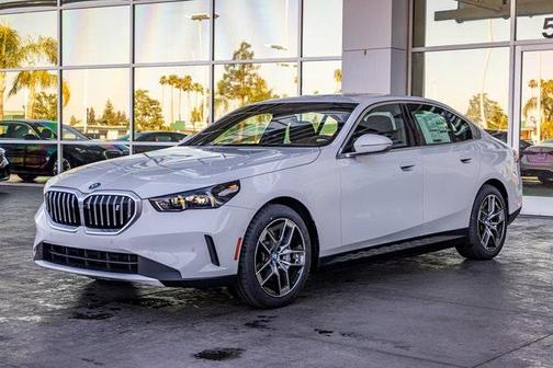 2024 BMW i5 eDrive40