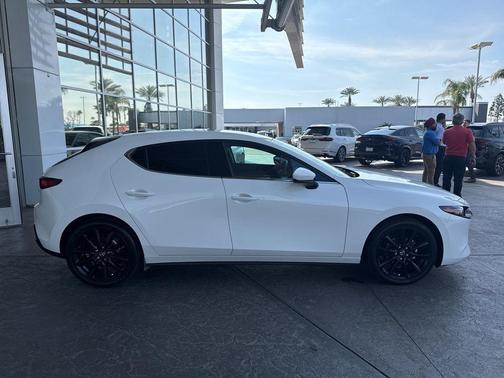 2025 Mazda Mazda3 FWD w/Premium Package