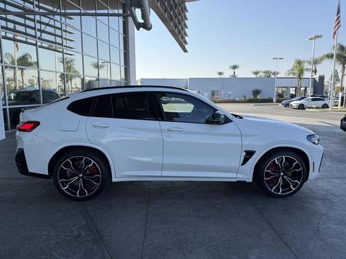 2025 BMW X4 M AWD