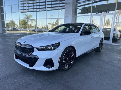 2024 BMW i5 M60