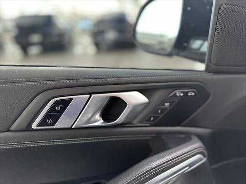 2022 BMW X6 xDrive40i