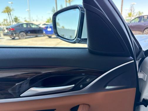 Alpine White 2022 BMW 530 530i