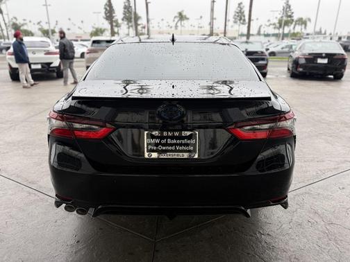 2024 Toyota Camry Hybrid SE