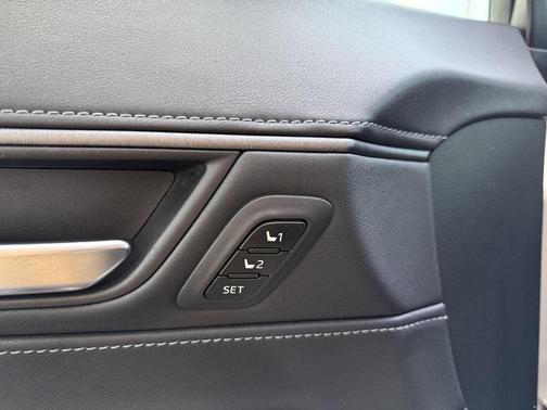 2022 Toyota Venza XLE