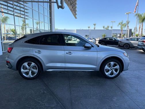 Florett Silver Metallic 2023 Audi Q5 Sportback 45 S line Premium Plus