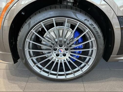 2025 BMW X7 ALPINA XB7